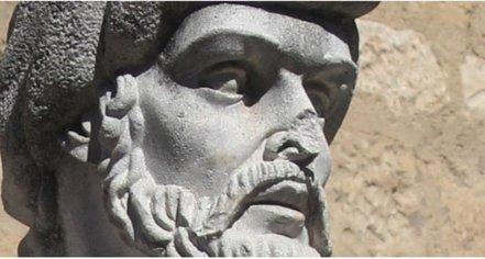 900 عام على ميلاده: ابن رشد متنازع عليه
